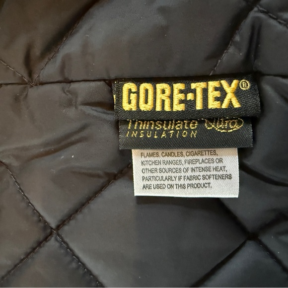 L.L. Bean Women's Navy and Brown Quilted Barn Coat - Picture 4 of 4